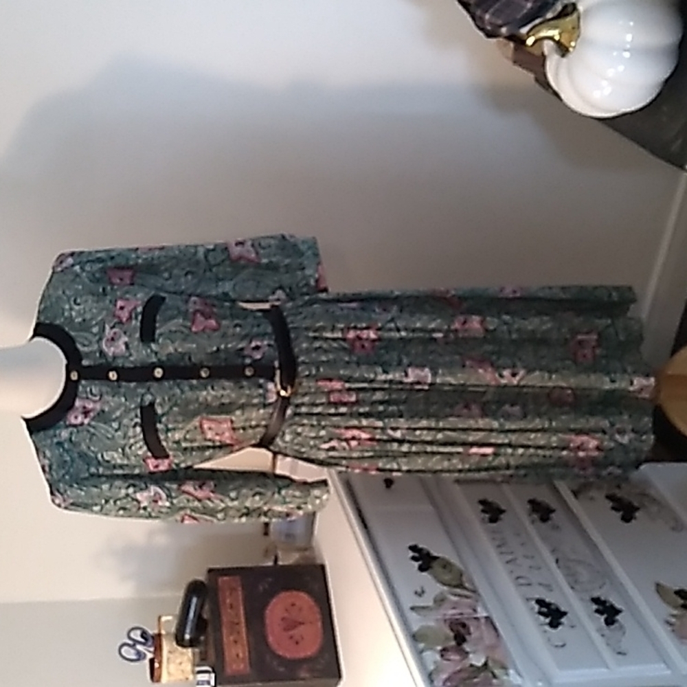 Vintage 1970s grandma 👵granny chic dress 👗